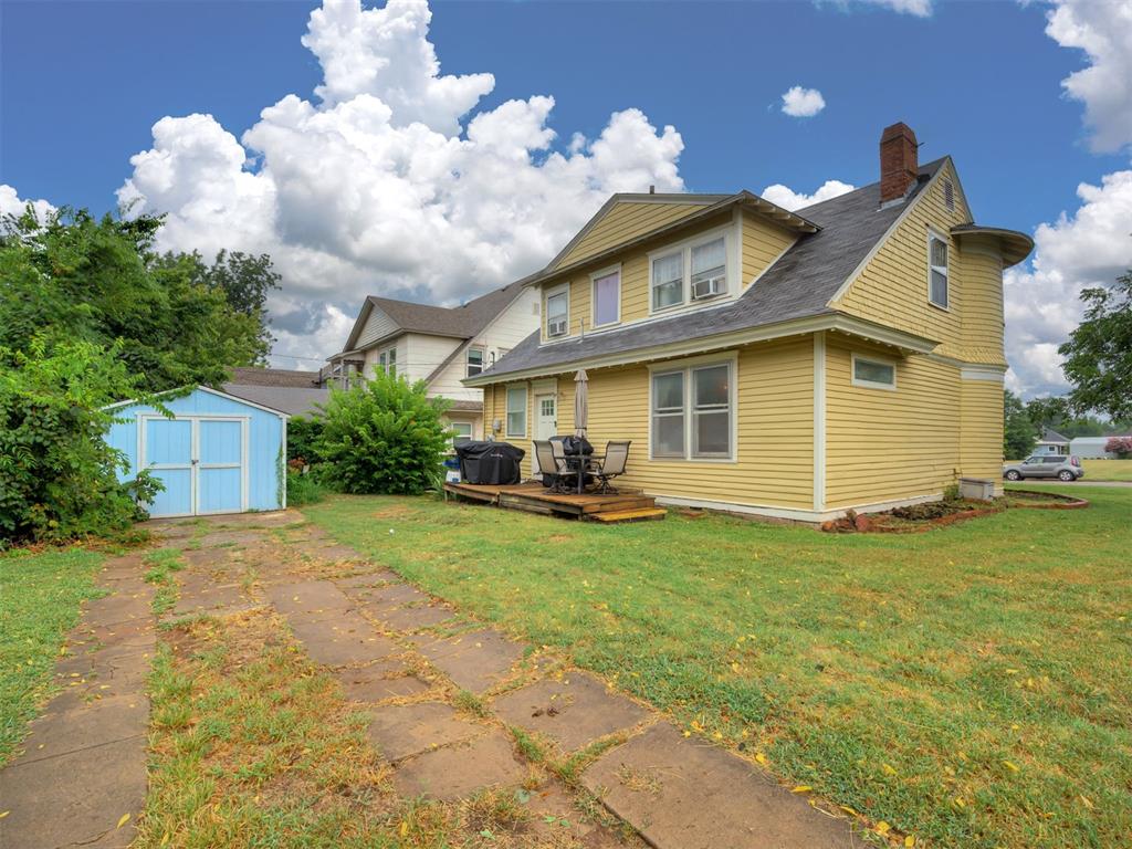 623 E Warner Avenue Property Photo 38