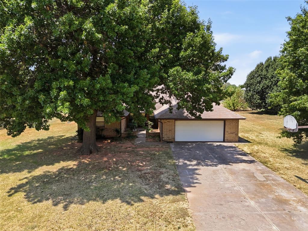 631 S Lariat Drive Property Photo 4