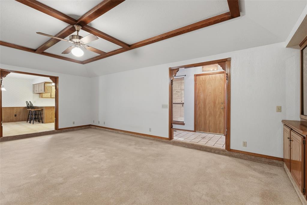 631 S Lariat Drive Property Photo 7