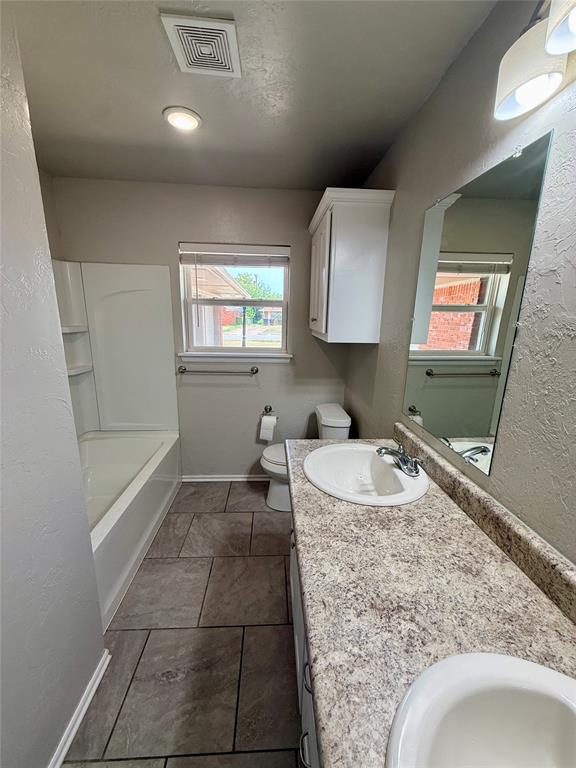1132 Nw 104th Street Property Photo 6