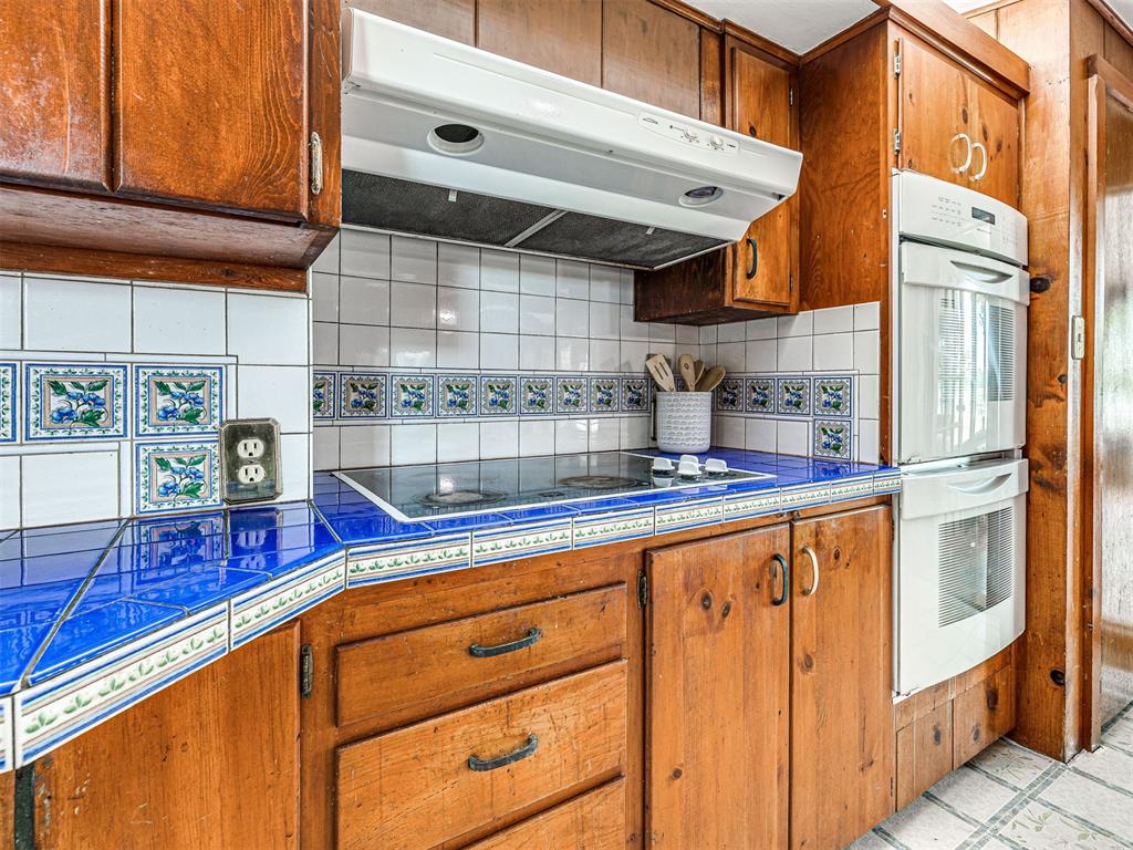 1016 N Shore Drive Property Photo 22