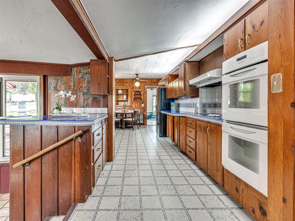 1016 N Shore Drive Property Photo 23