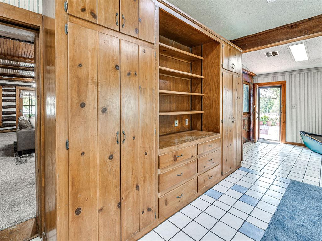 1016 N Shore Drive Property Photo 28