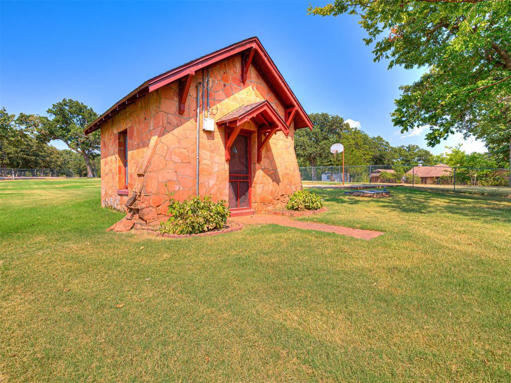 1016 N Shore Drive Property Photo 44