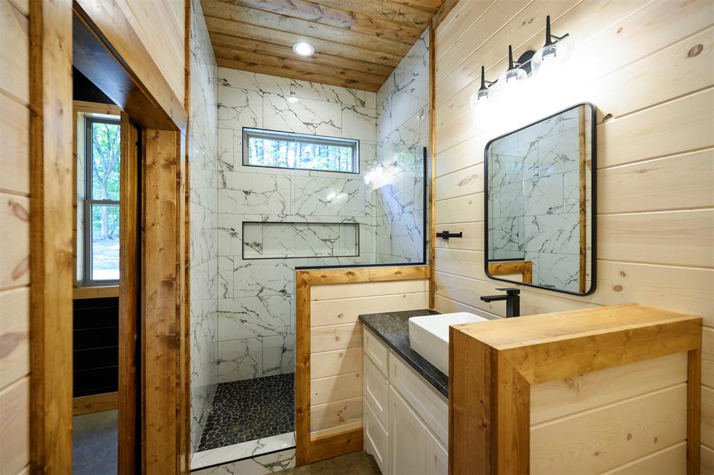 1231 Catfish Bay Road Property Photo 21