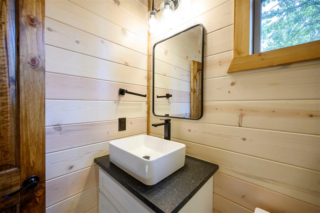 1231 Catfish Bay Road Property Photo 47