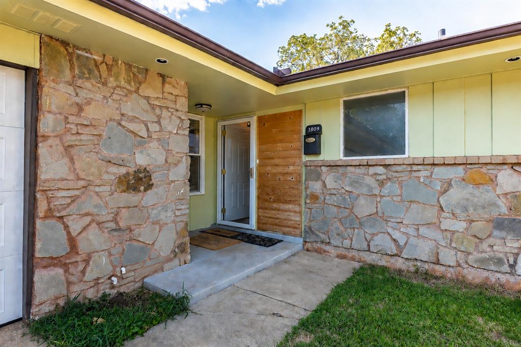 3809 Corbett Drive Property Photo 1