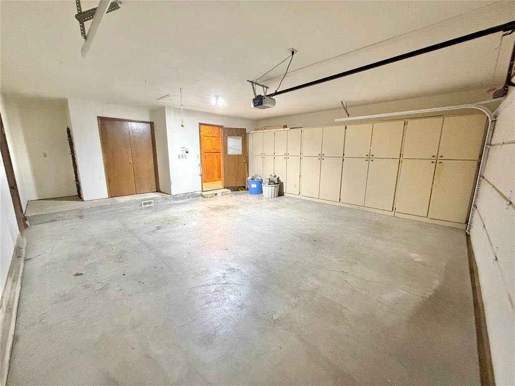 1915 Chisholm Drive Property Photo 15