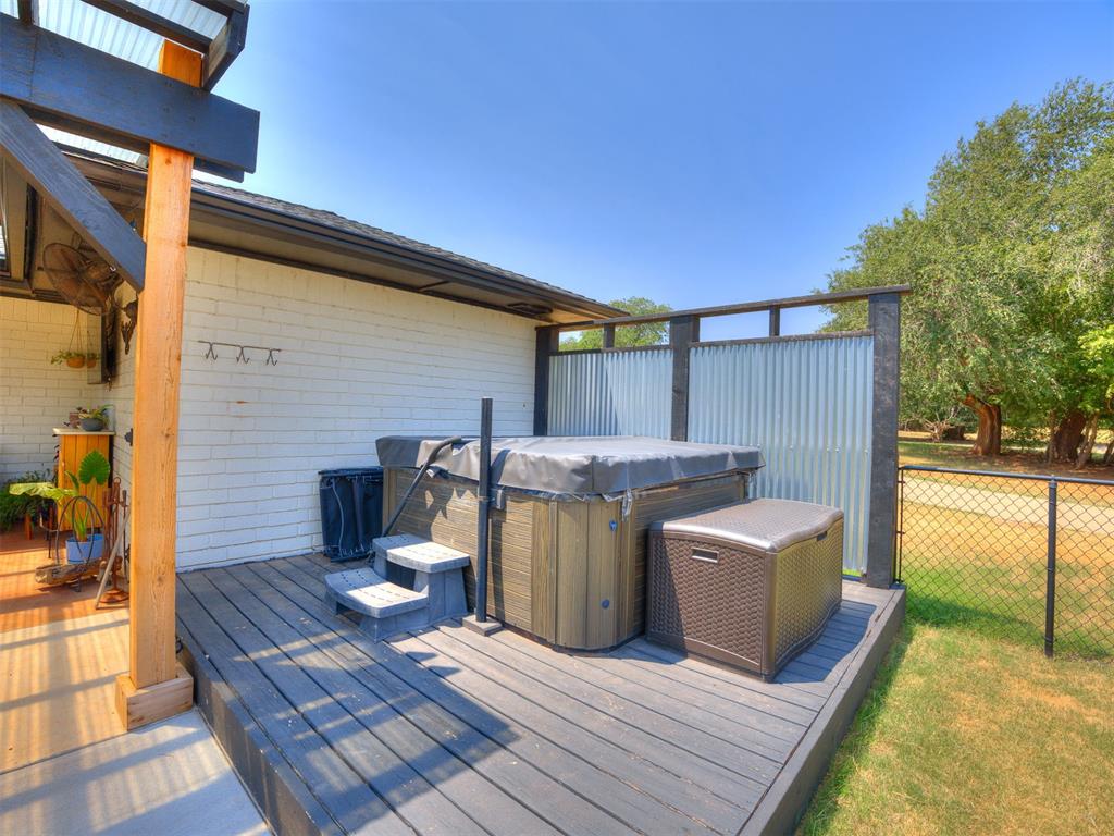 1709 Nw Moffat Road Property Photo 8