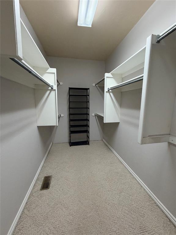 704 Colony Drive Property Photo 5