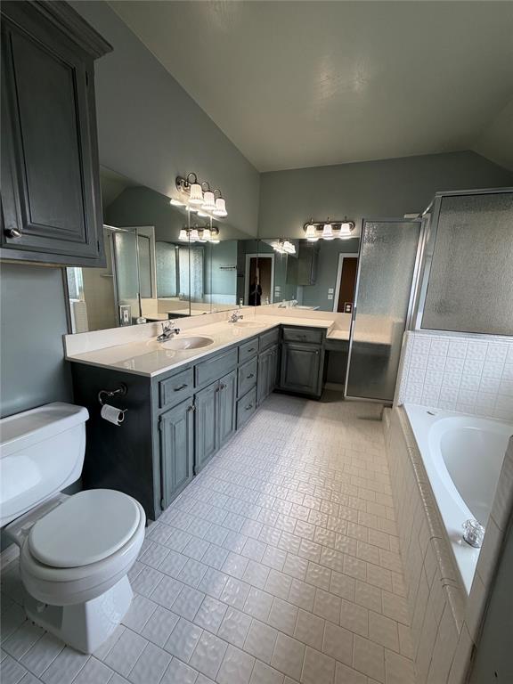 704 Colony Drive Property Photo 6