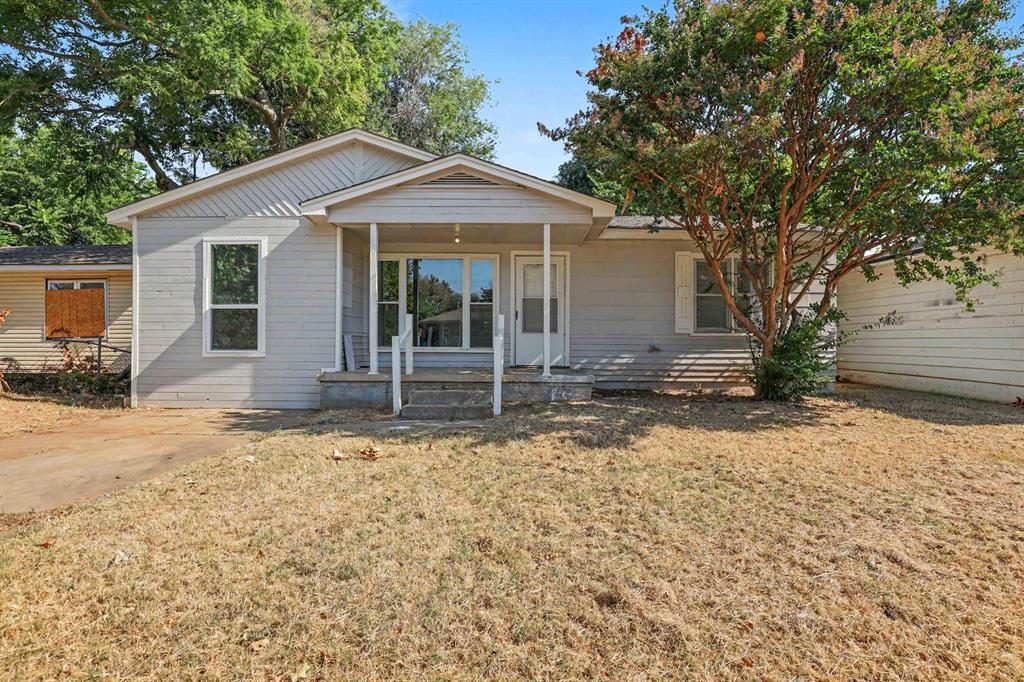 3805 Sw 40th Place Property Photo 1