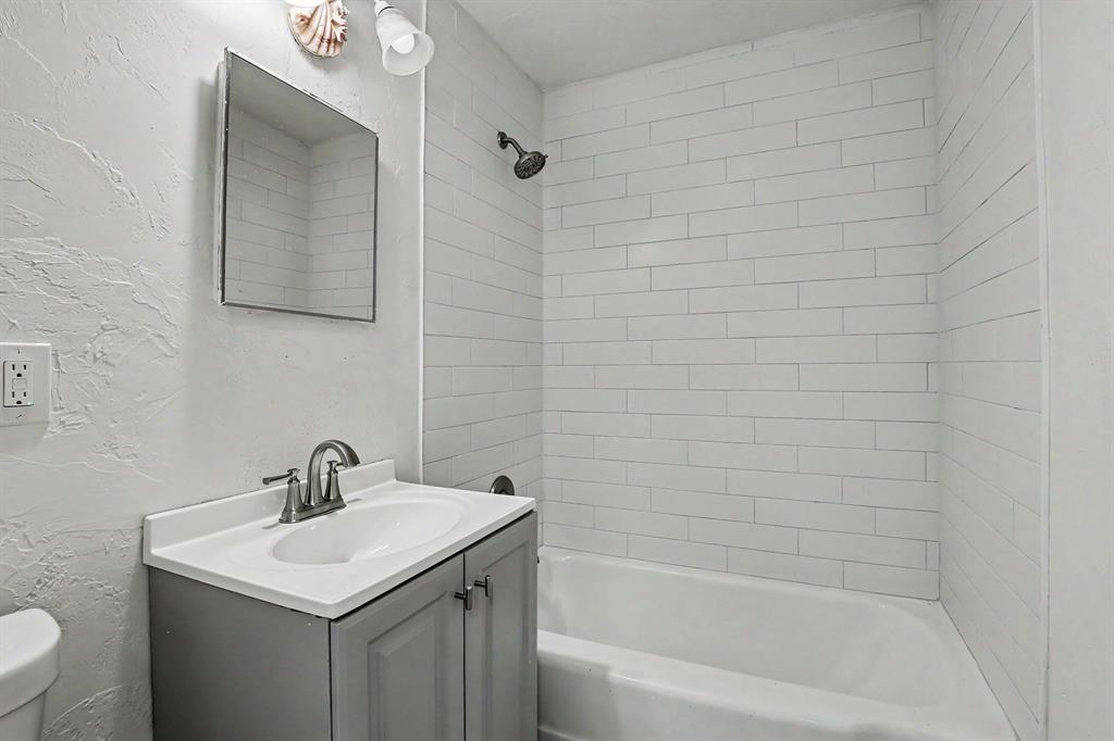 3805 Sw 40th Place Property Photo 4