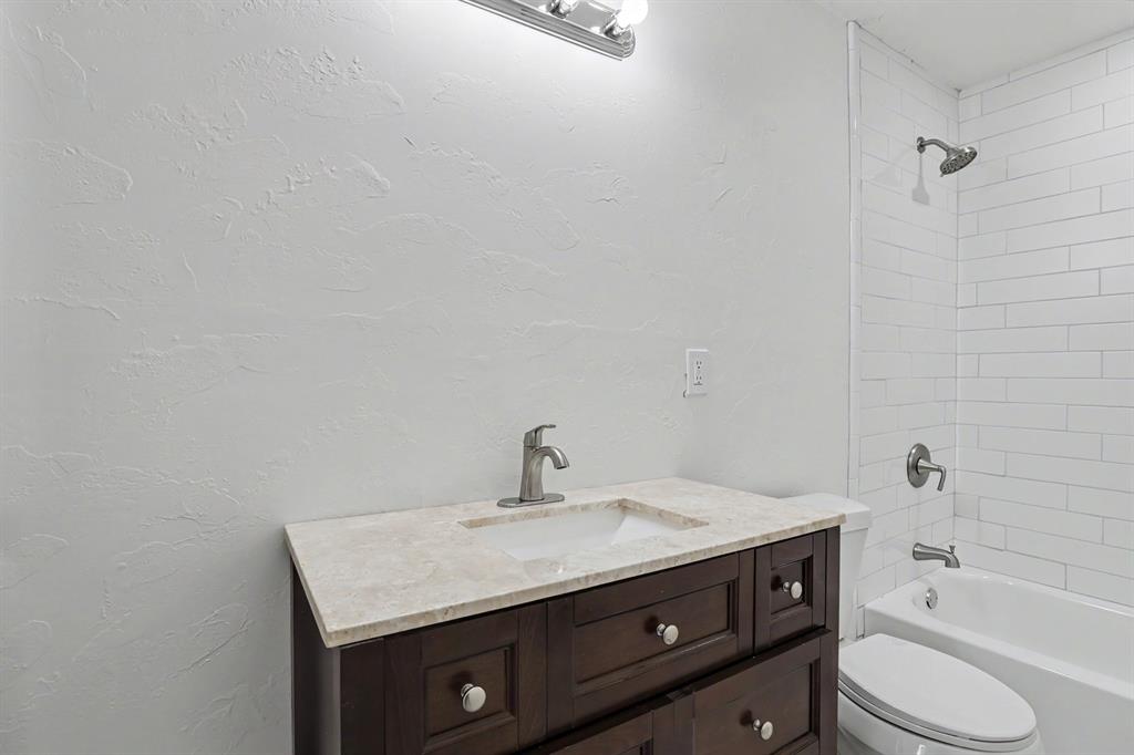 3805 Sw 40th Place Property Photo 11