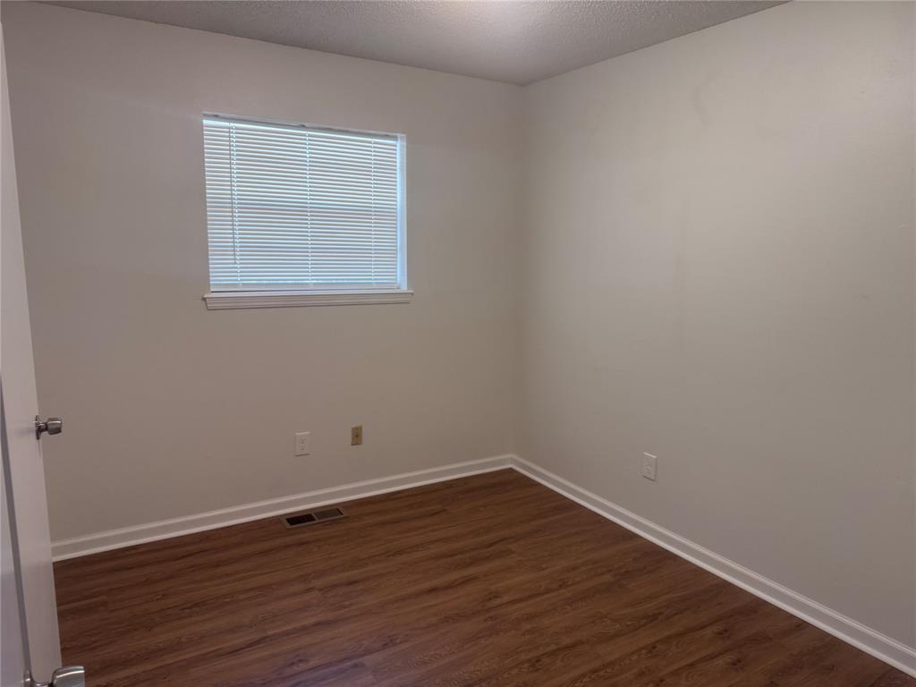 425 Meadow Lake Drive Property Photo 9