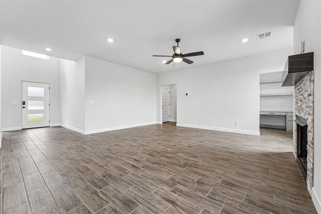 1313 Lighthorsemen Way Property Photo 5