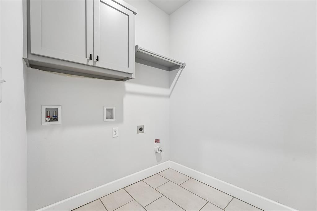 1313 Lighthorsemen Way Property Photo 15