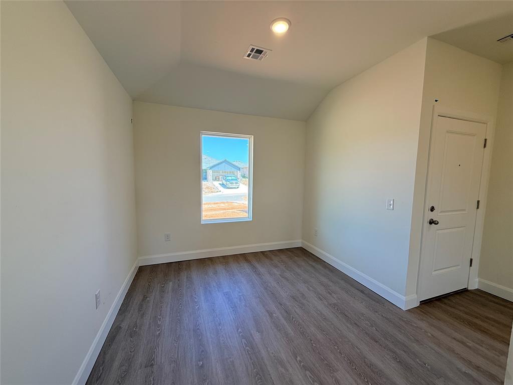 21228 Se 32nd Street Property Photo 5