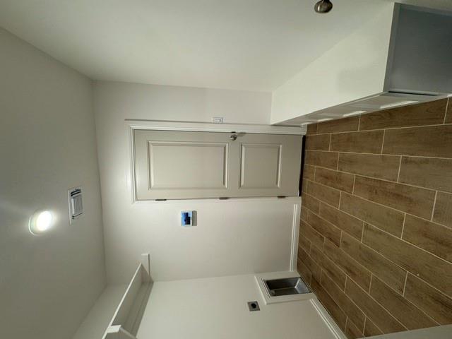 20091 Woodrock Street Property Photo 10