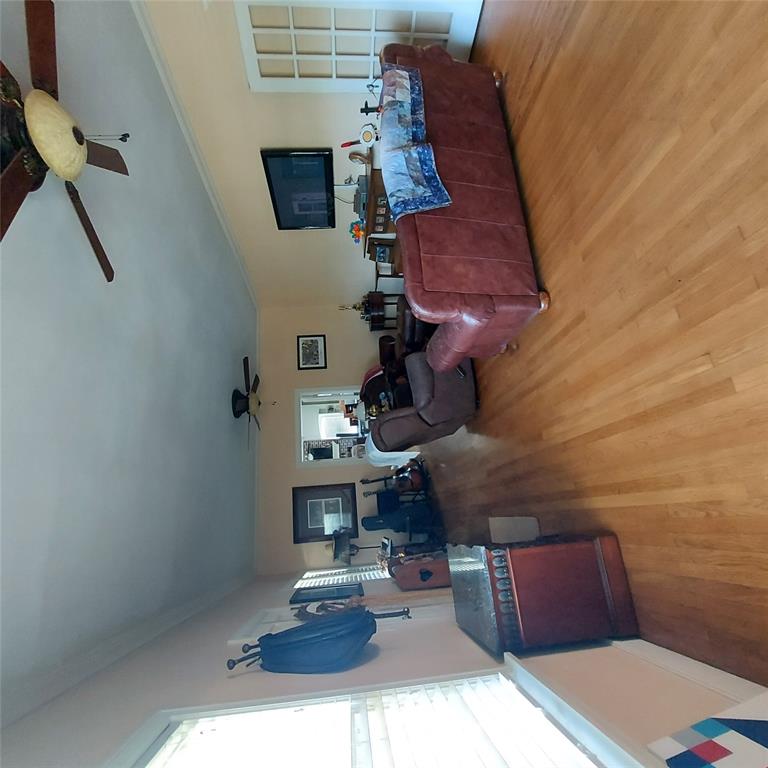 2121 W 15th Street Property Photo 7