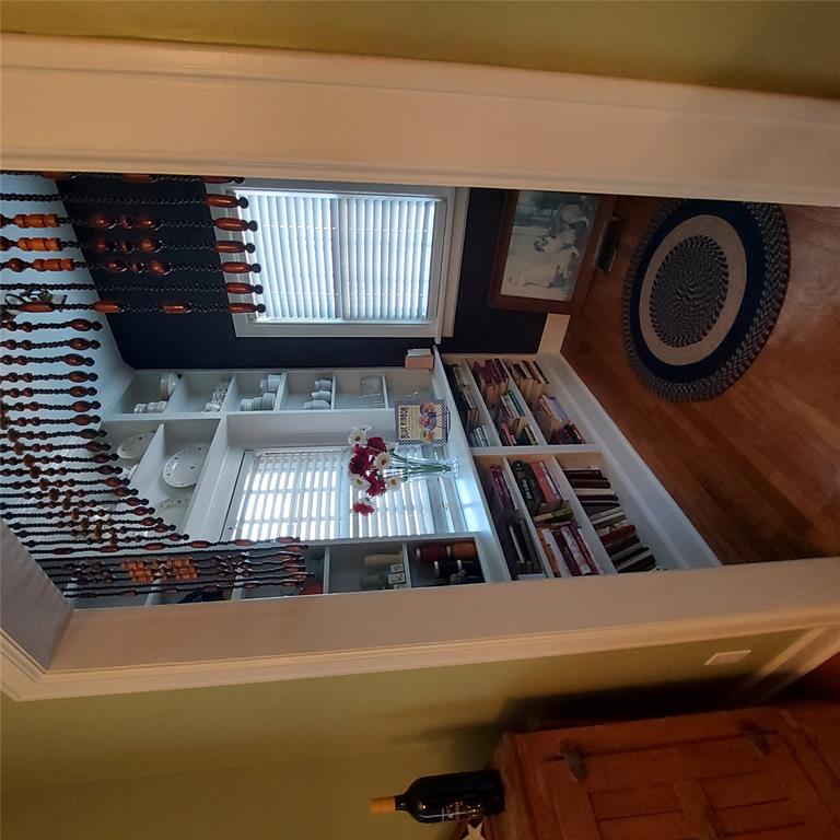 2121 W 15th Street Property Photo 8