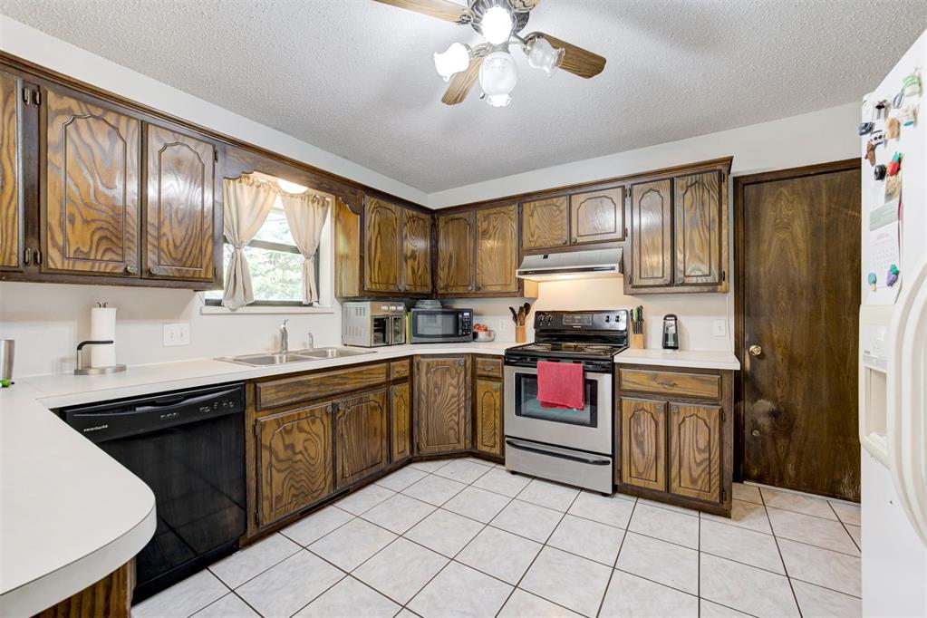 1241 Timber Ridge Drive Property Photo 6