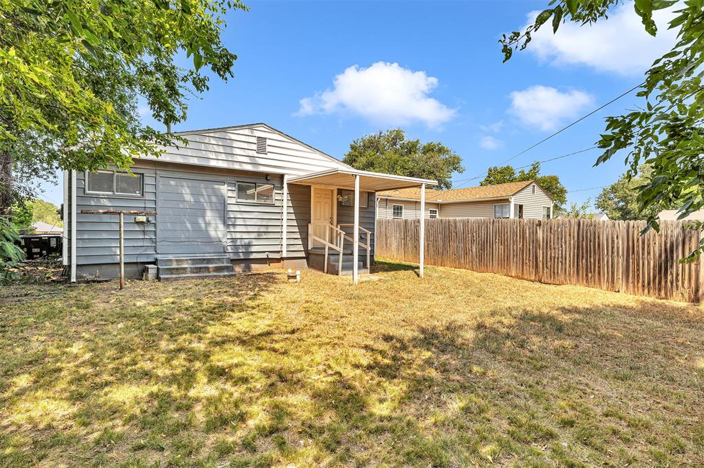 2036 Ne Grand Boulevard Property Photo 23