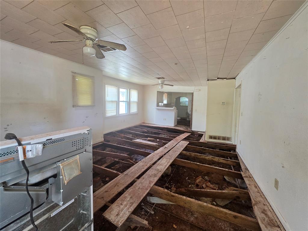 423 N Roosevelt Avenue Property Photo 4
