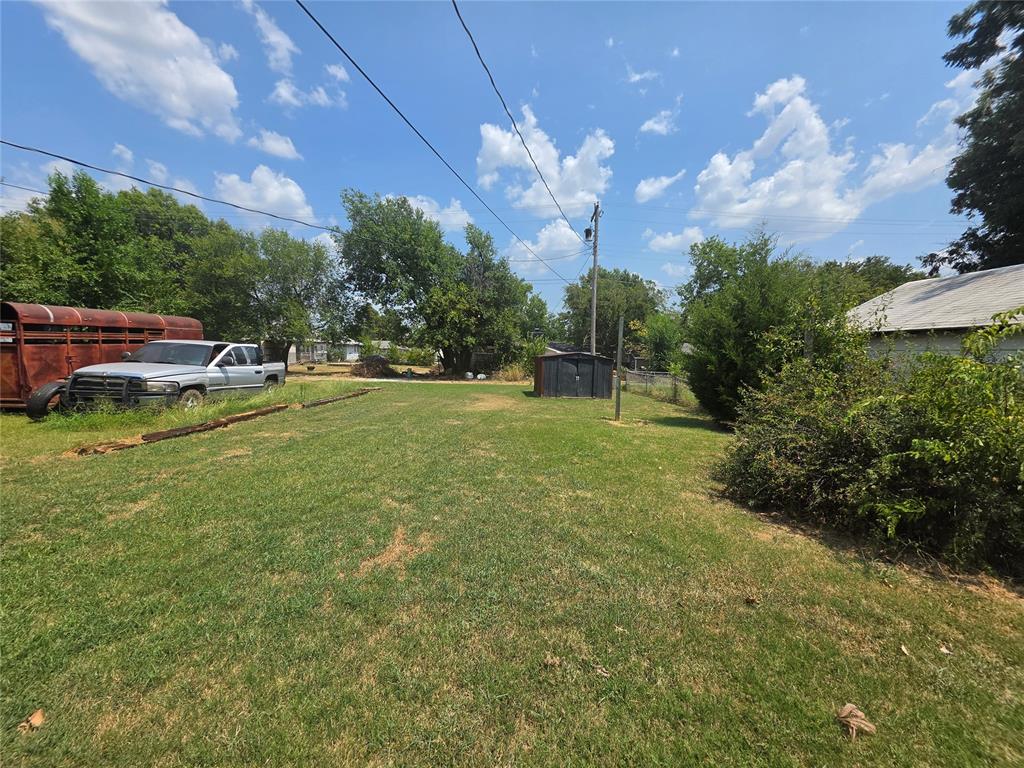 423 N Roosevelt Avenue Property Photo 5