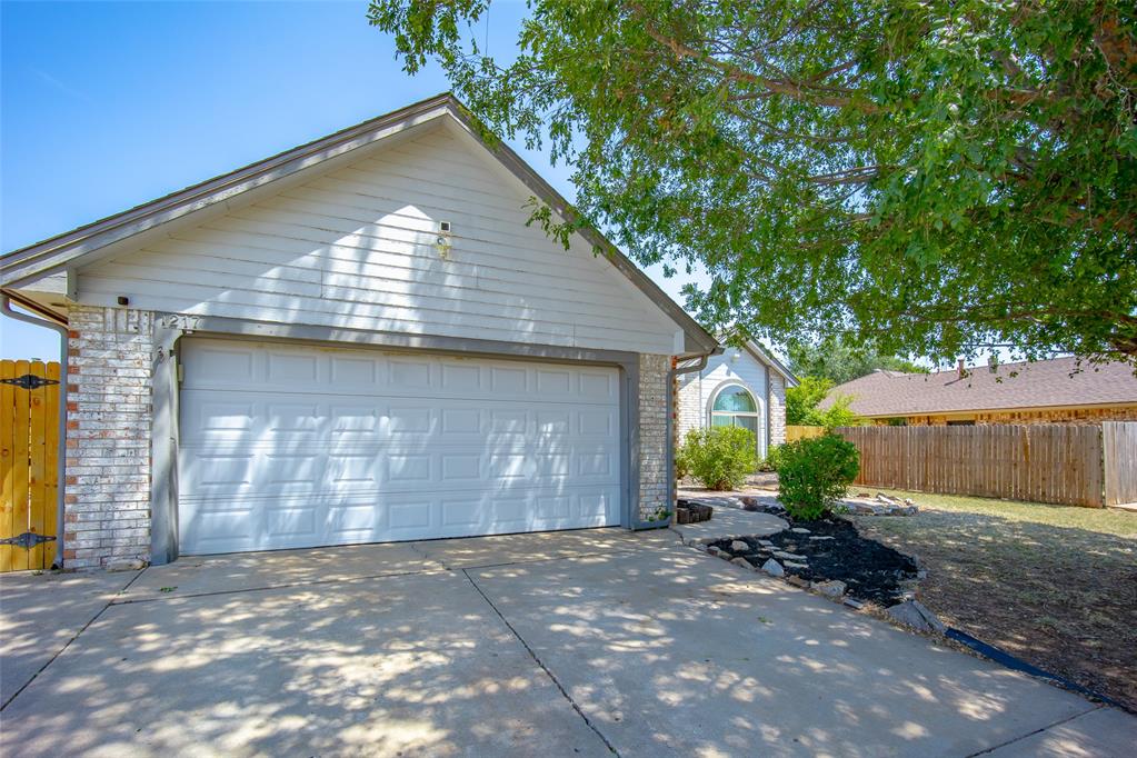 1217 Ne 23rd Street Property Photo 34