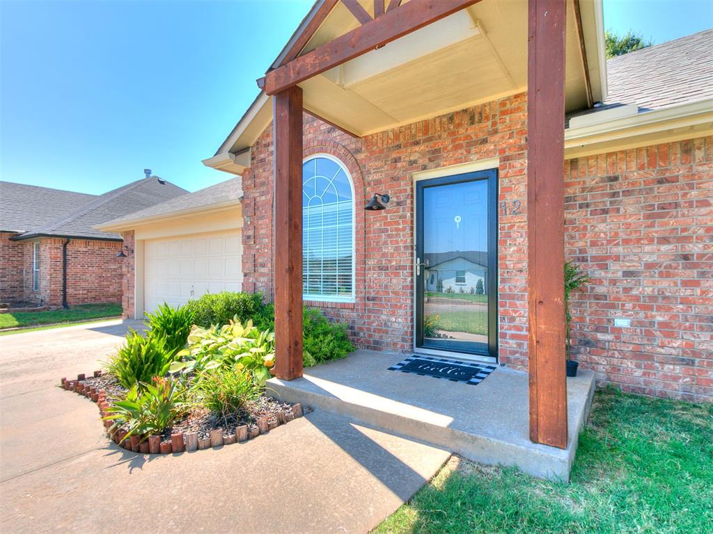 121 Meadows Lane Property Photo 1