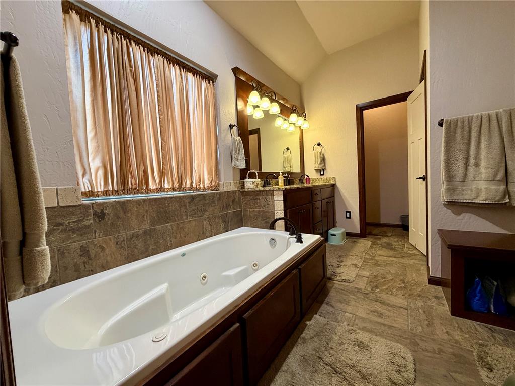 16809 Prado Drive Property Photo 10