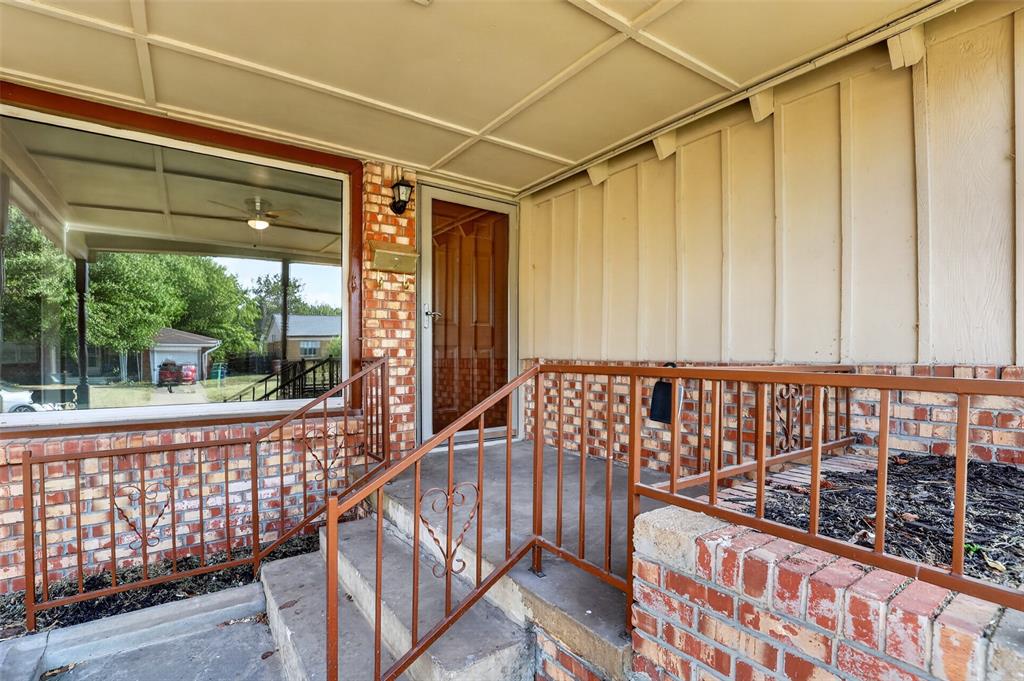 2932 Nw 67th Street Property Photo 2