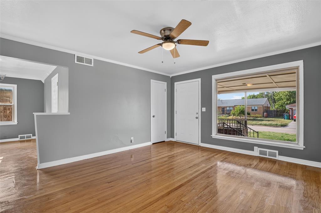 2932 Nw 67th Street Property Photo 5