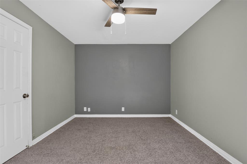 2932 Nw 67th Street Property Photo 33