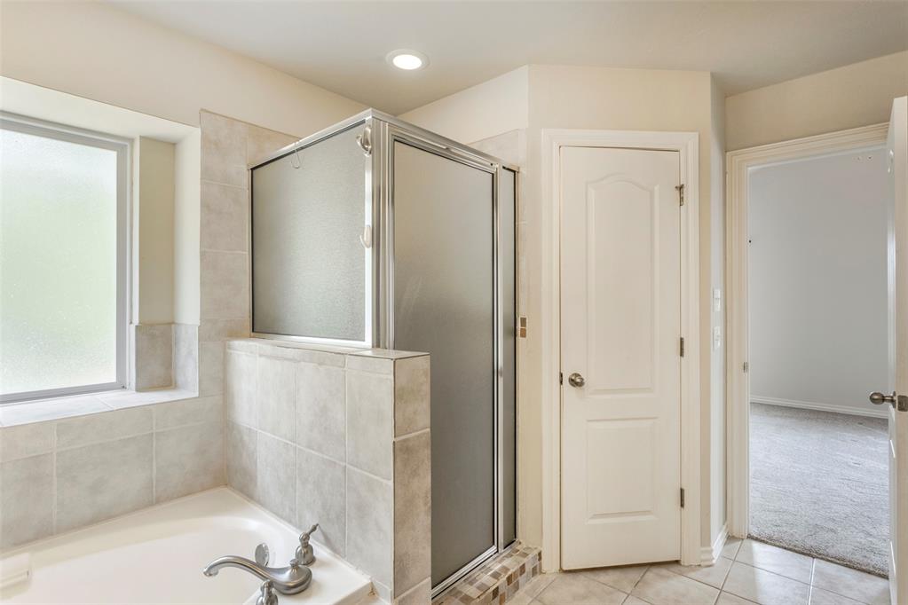 720 Hedgewood Drive Property Photo 23