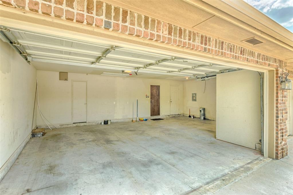 720 Hedgewood Drive Property Photo 28