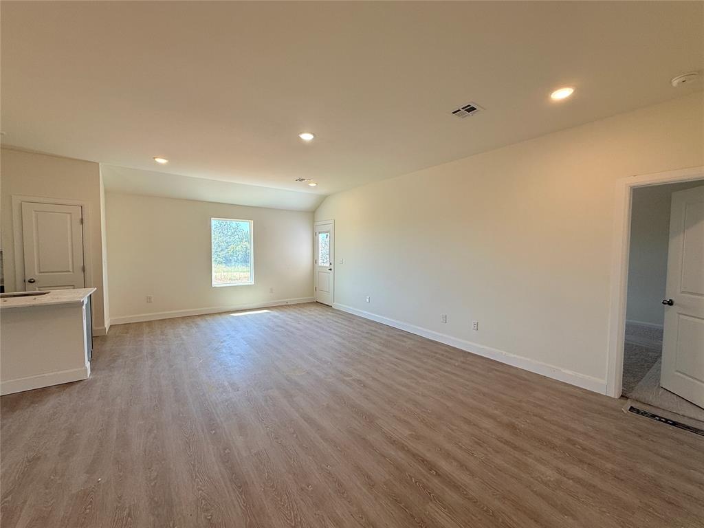 21224 Se 32nd Street Property Photo 3