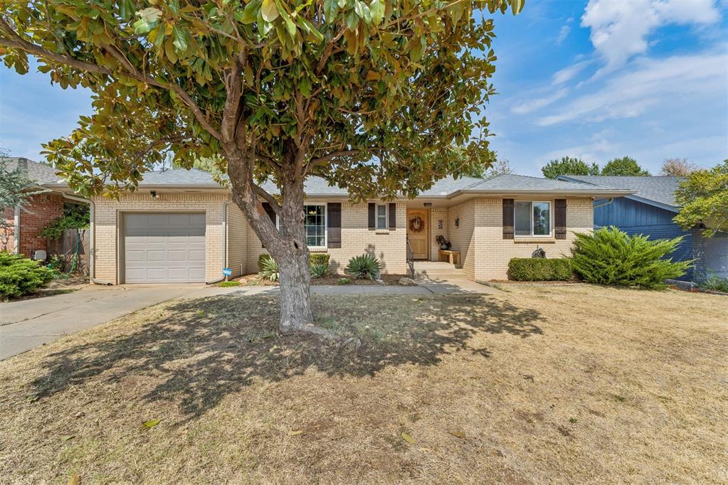 2521 Huntleigh Drive Property Photo 1