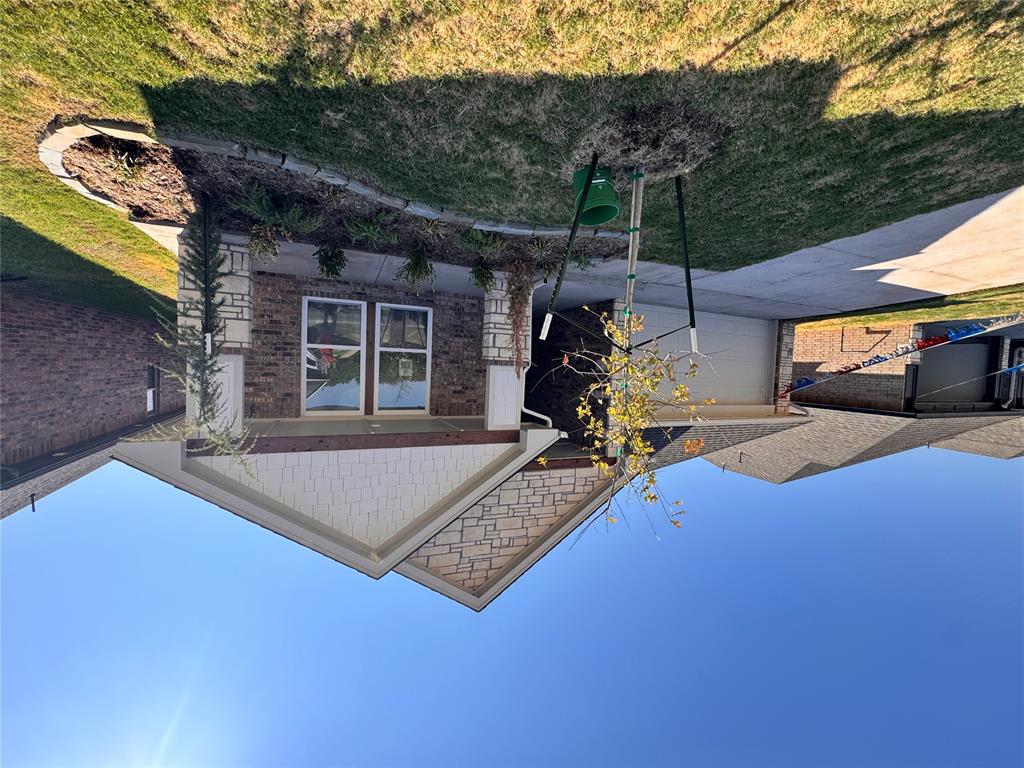 1308 Colonial Avenue Property Photo 2