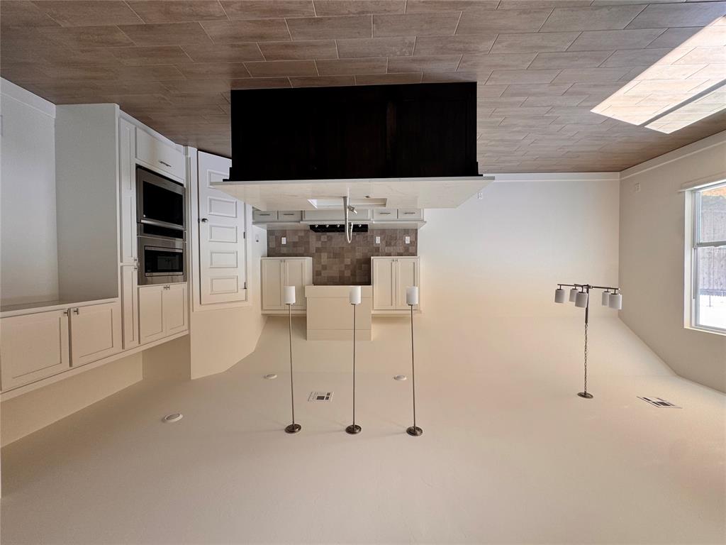 1308 Colonial Avenue Property Photo 3