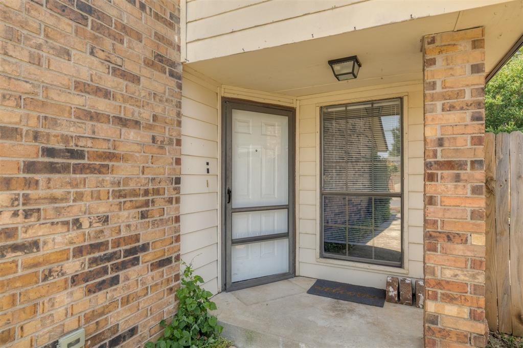7740 Doris Drive Property Photo 4