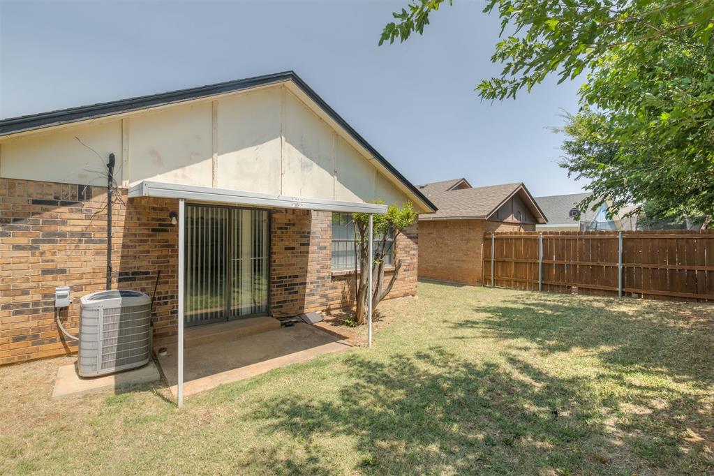 7740 Doris Drive Property Photo 8
