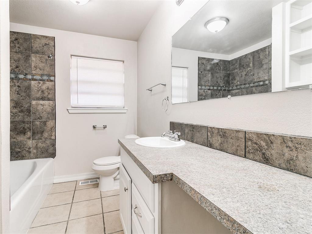8420 N Harvey Place Property Photo 13