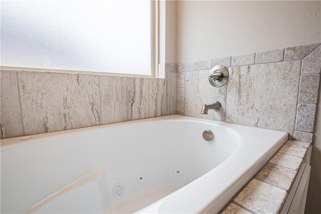 616 John Chisholm Way Property Photo 13