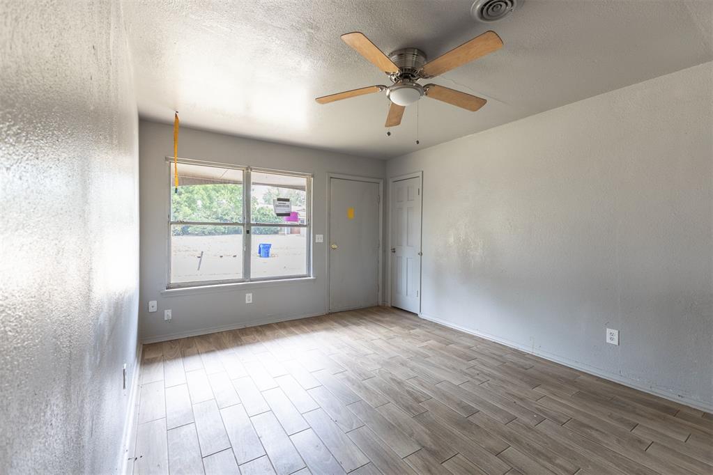 1500 Mcdonald Drive Property Photo 3