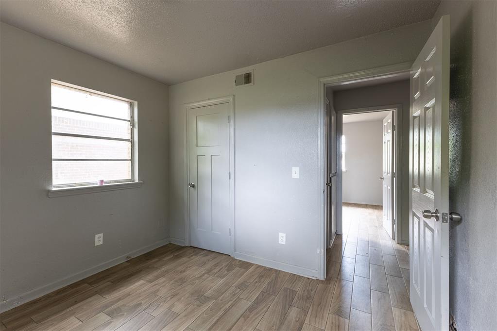 1500 Mcdonald Drive Property Photo 13