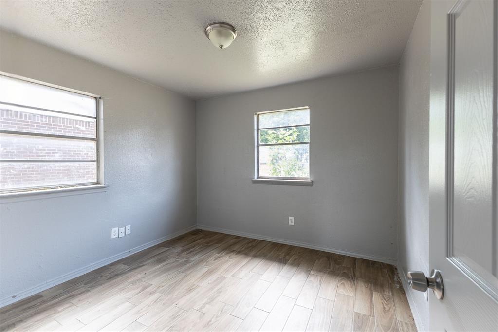 1500 Mcdonald Drive Property Photo 14