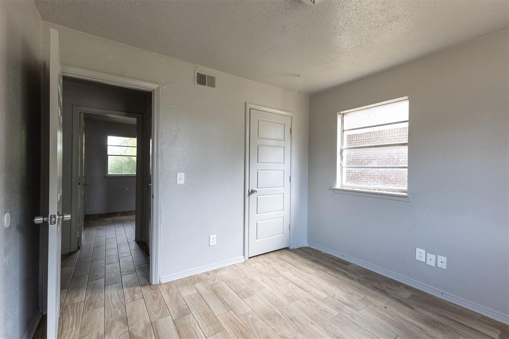 1500 Mcdonald Drive Property Photo 15
