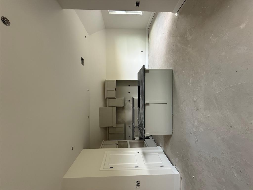 1320 Colonial Avenue Property Photo 4